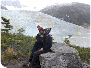 Ana Rosa Reyes y Genaro Feliciano en el Glaciar Pía