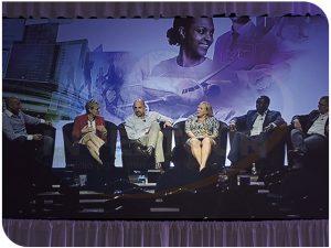 Interesantes mesas redondas