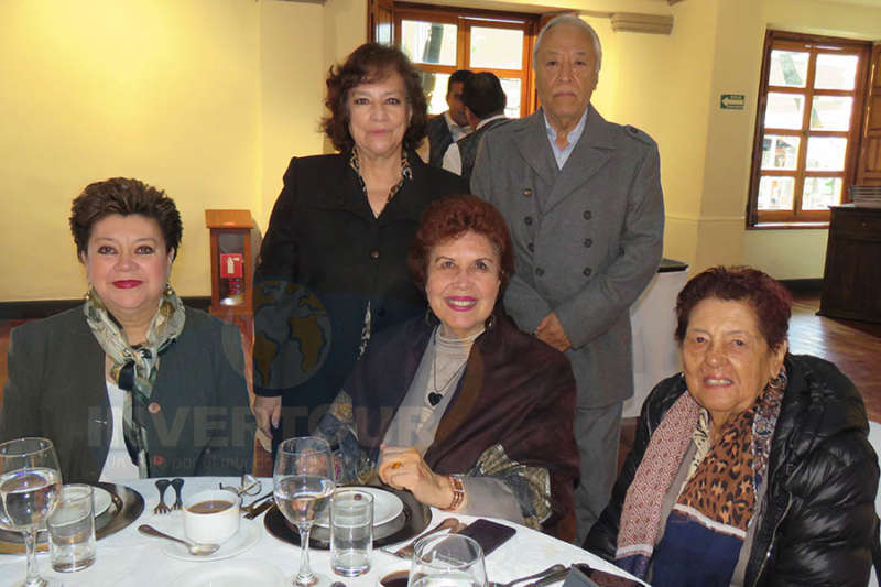 Rosario Castro, Araceli Heredia, Yolanda Montes, Francisco Rodríguez y Teresita Luna