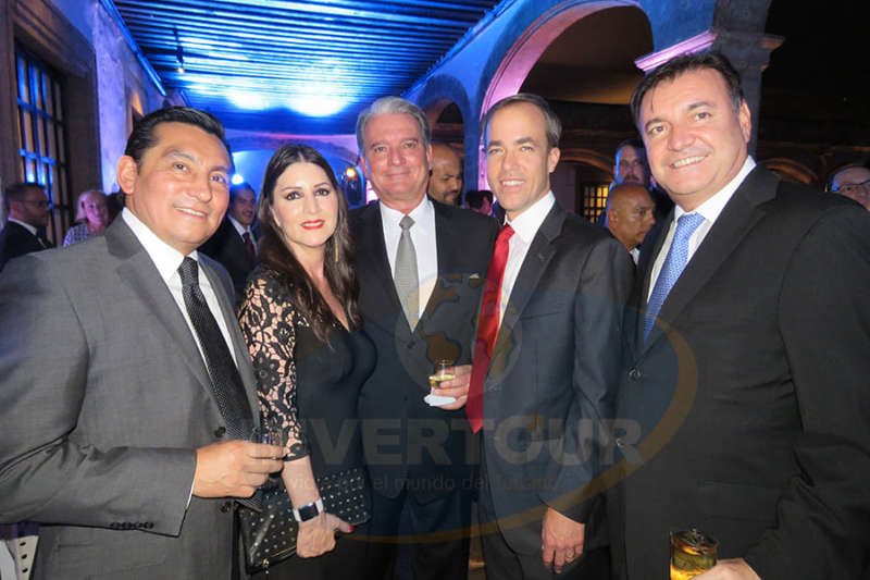 p24-sep2017-05 Edgar Solís, Vicky Uzal, Lorenzo Salsamendi, Kurt Stache y Raúl Lazo de la Vega