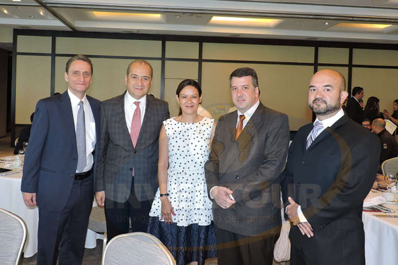 Nathan Poplawsky, Hugo Vela, Irene Muñoz, Eloy Rodríguez y Alberto Albarrán