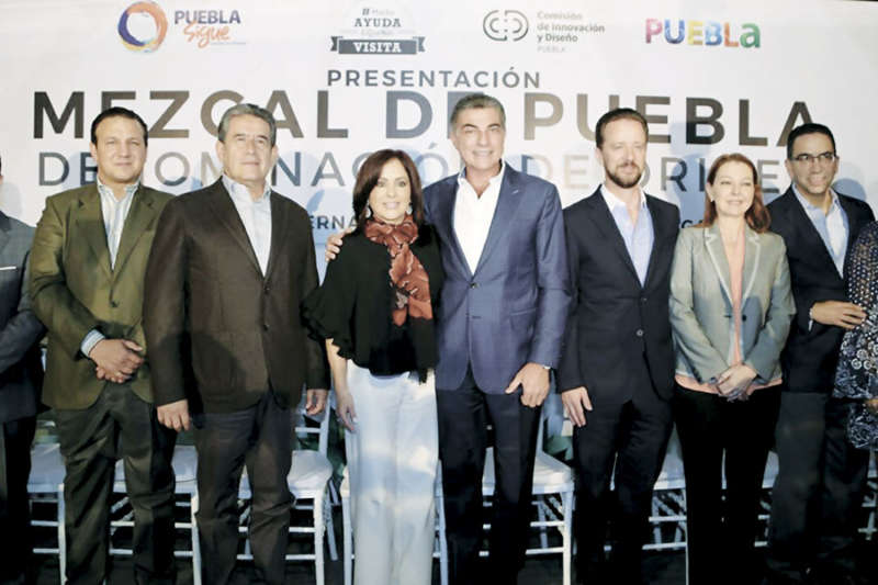 Roberto Trauwitz, Diódoro Carrasco, Dinorah López de Gali, Tony Gali, Luis Banck, Susy Angulo de Banck y Javier Lozano