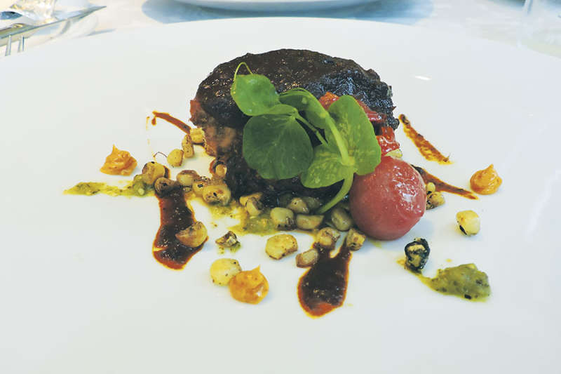 Pescado cocinado en barro