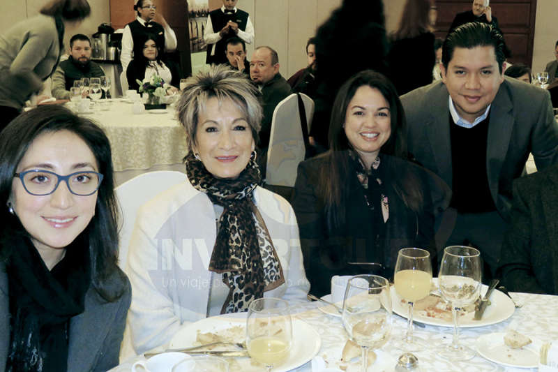 Berenice Falcón, Connie Martin, Paula Duke y Alberto Cruz 