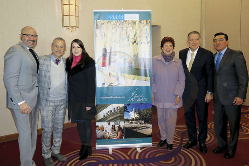 Joe Ducal, Jaime Rogel, Vicky Uzal, Yolanda Montes, Alex Pace y Edgar Solís