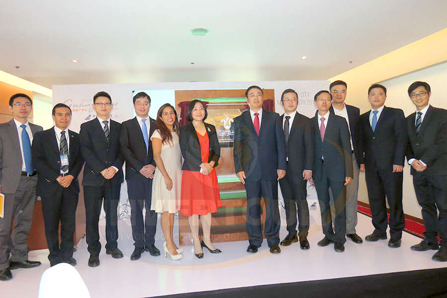 Zhou Jian, Christian Vera Wong, An Ran, Hou Zhujian, Ana Escamilla, Liu Yumei, Wang Dong, Wu Yingjun, Wang Guilin, Liang Xun, Zhong Weibin y Diego Jiang