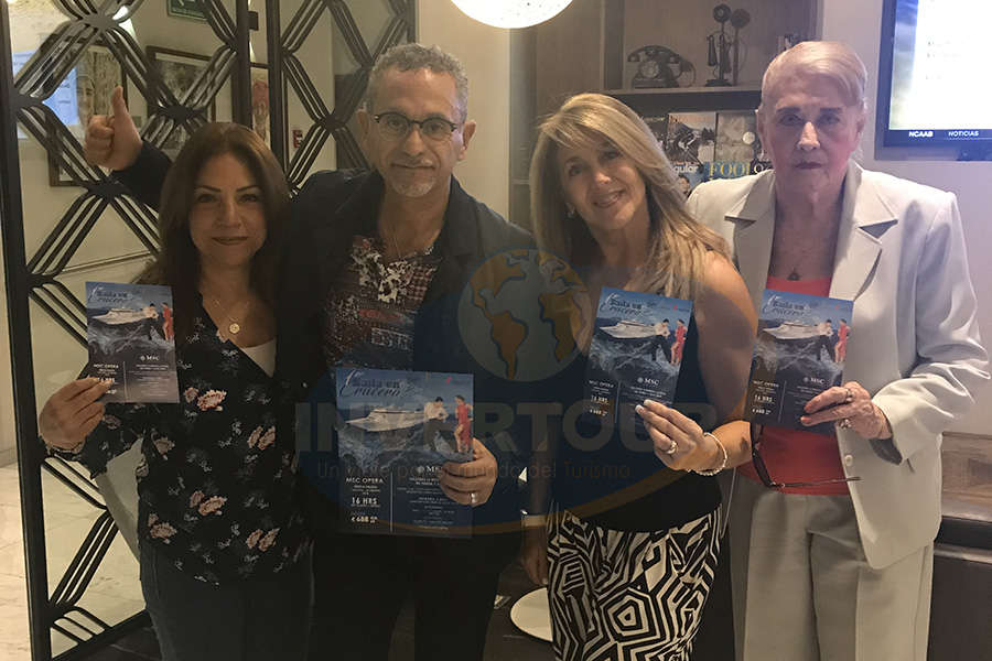 Laura León, Jaime Rogel, Mercy Rogel y Graciela Rogel