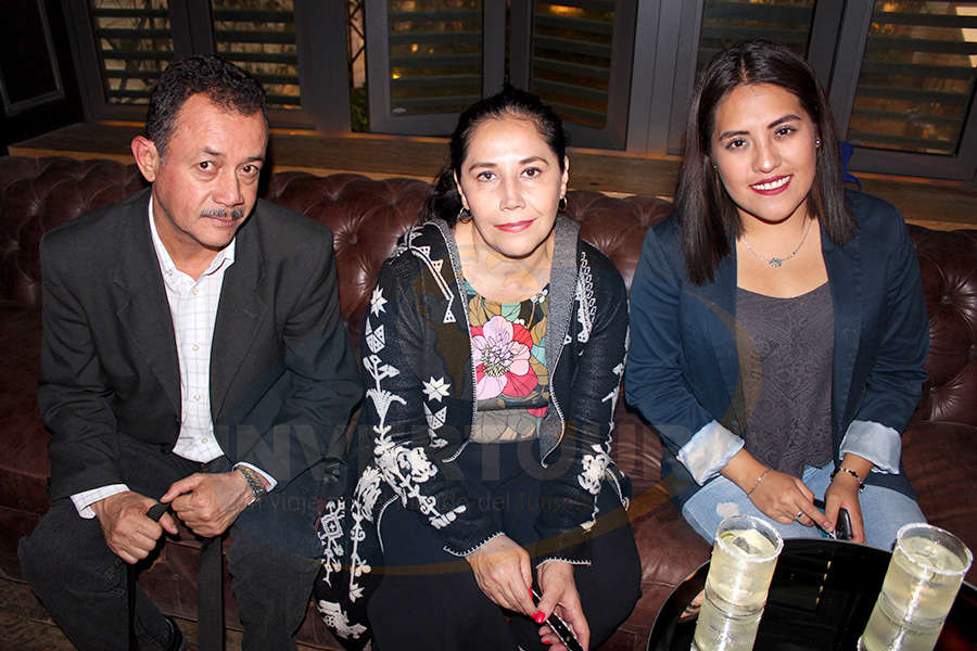 Jorge García, Alejandra Antúnez y Berenice Álvarez