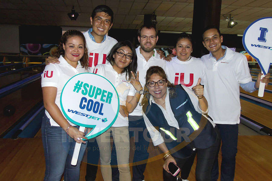 Fabiola Aguirre, Diego García, Ana Bello, Miguel Villa, Lourdes Castillo, Verónica Velasco y Juan Flores