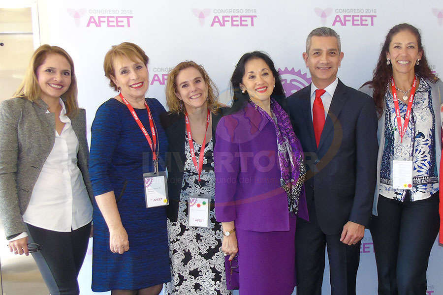 Fernanda Cabrera, Alicia Terán, Karim Baldamus, Yarla Covarrubias, Jaime Díaz y Judith Palleiro