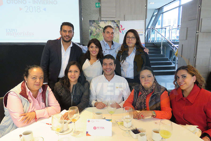 Carlos Martínez, Patricia Hernández, Edgardo Anaya y Sandra Aguilar América Ruiz, Roxana Barragán, Jorge Flores, Mónica López y Adriana Garita