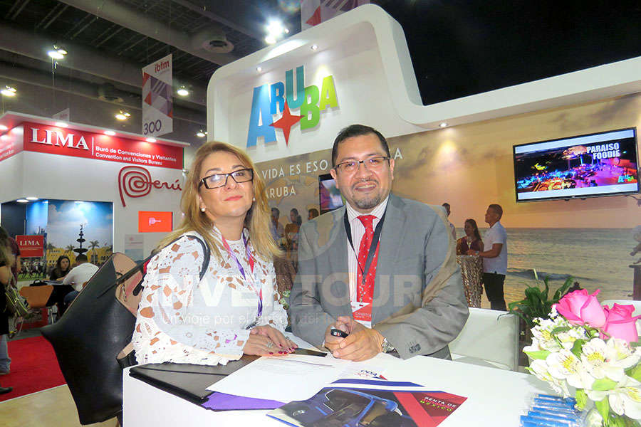 Ana Palacios con Mariano Rosas Ana Palacios con Mariano Rosas