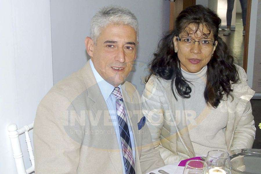 Gabriel Gallardo con Yolanda Colín