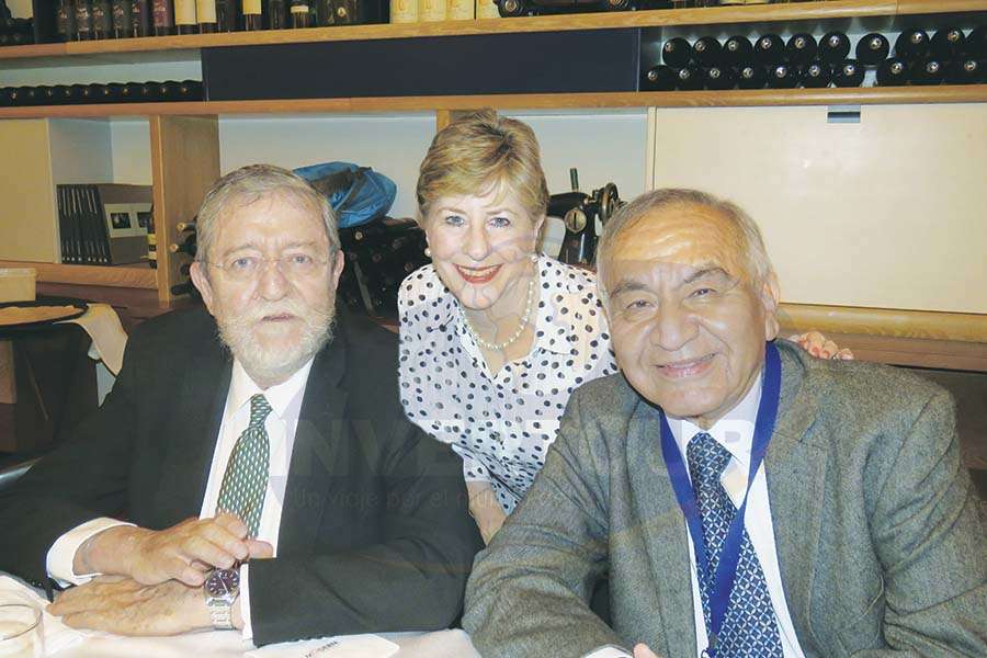 Jorge Sales, Bárbara Jackson y Alfredo Torres