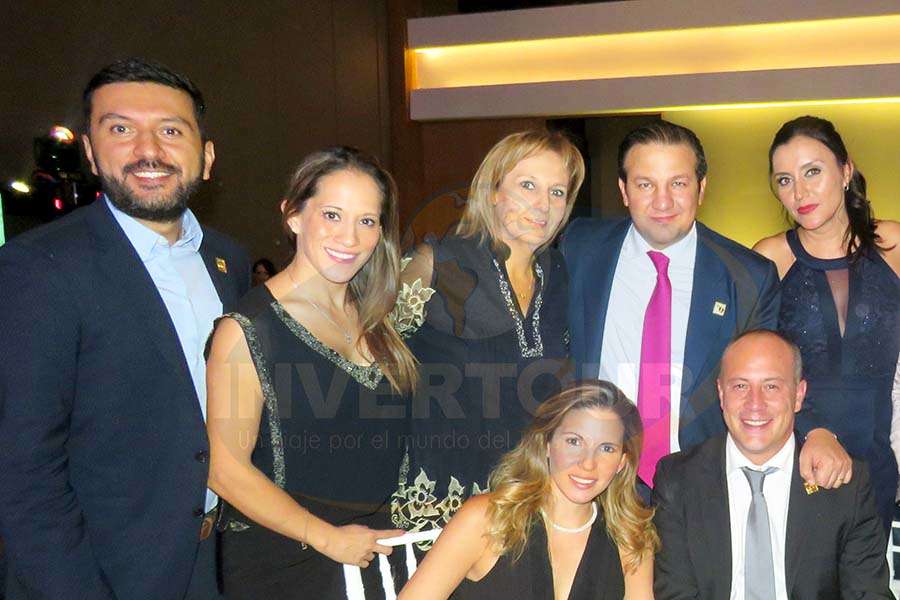 Mauricio Castro, Gina Jiménez, Begoña Fernández, Roberto Trauwitz, Diana Olivares, Ivonne Madrid y Federico Monterrubio