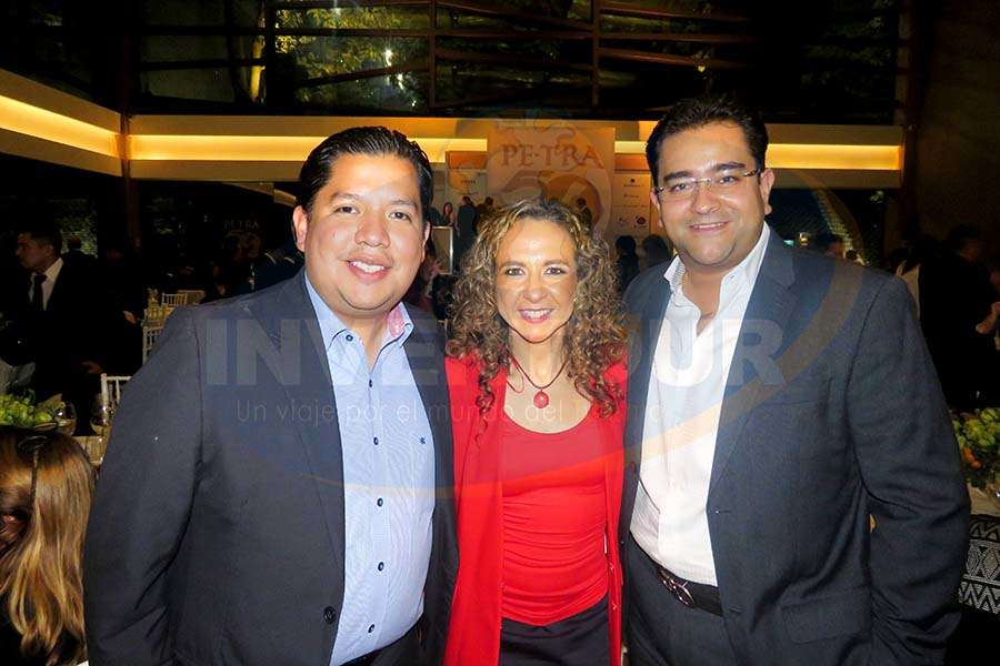 Jorge Alberto Cruz, Giselle Friederichsen y Julio Álvarez