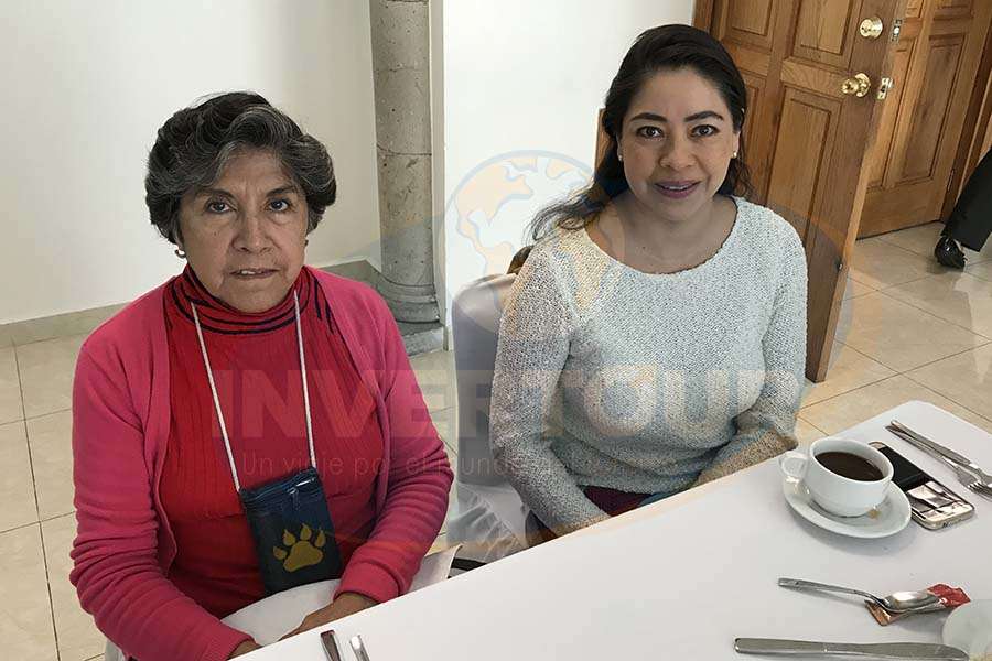Virginia Campos con Lucía Vargas
