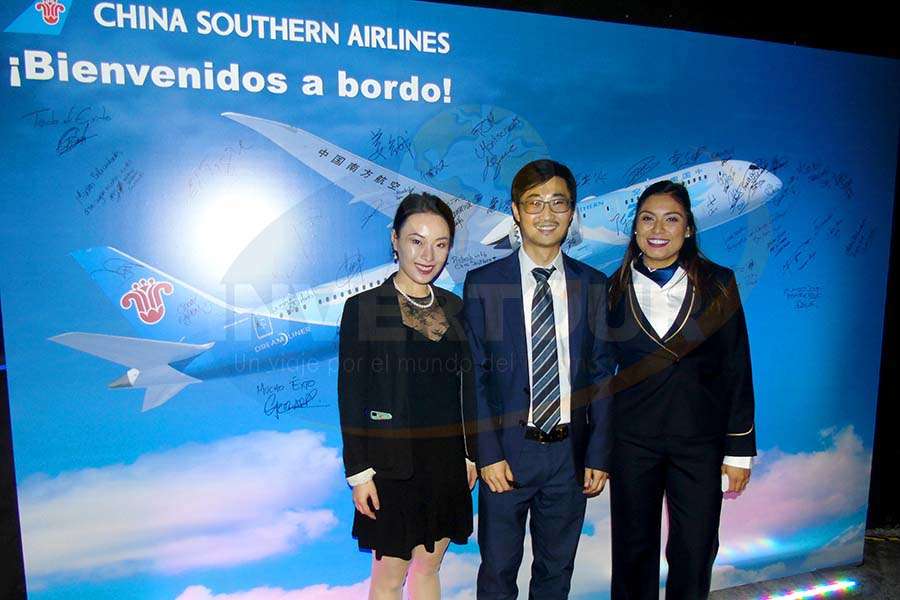 Lu Zhang, Diego Jiang y Milene Martínez