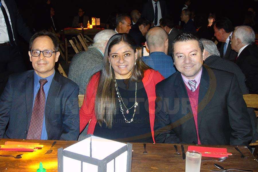 Alejandro Sosa, Karina González y José Albor