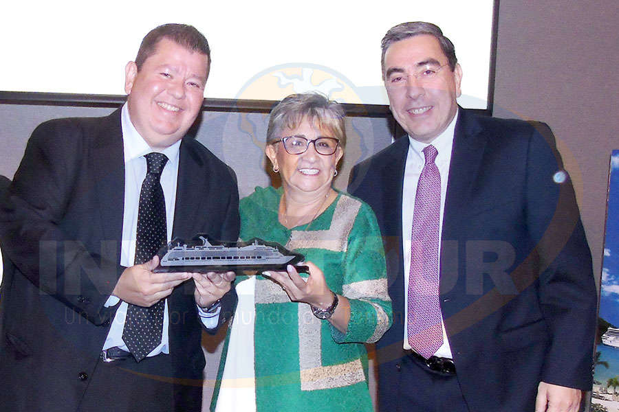 Adrián Garza, Lilia Riquelme y Daniel Martínez