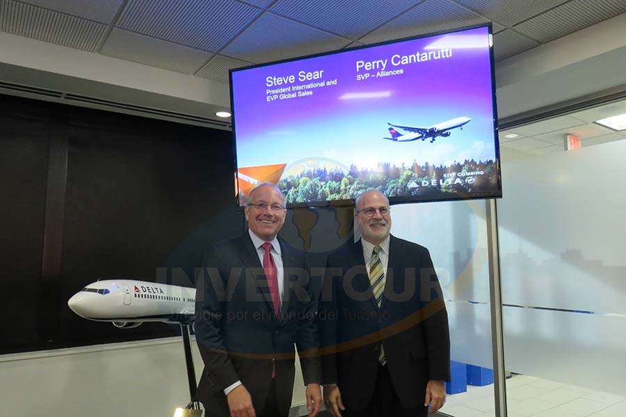 Steve Sear y Perry Cantarutti Steve Sear y Perry Cantarutti