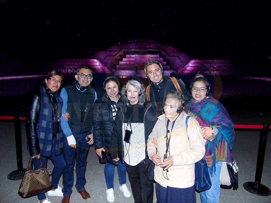 Esperanza Correa, Luis Mota, Araceli González, Berenice Lozano, Jorge de Paz, Rosario López y Tania Castillo