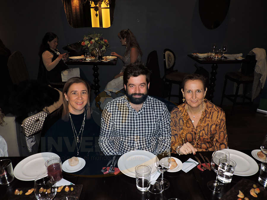 Sylvia Esquivel, Oriol Riera y Begoña Fernández