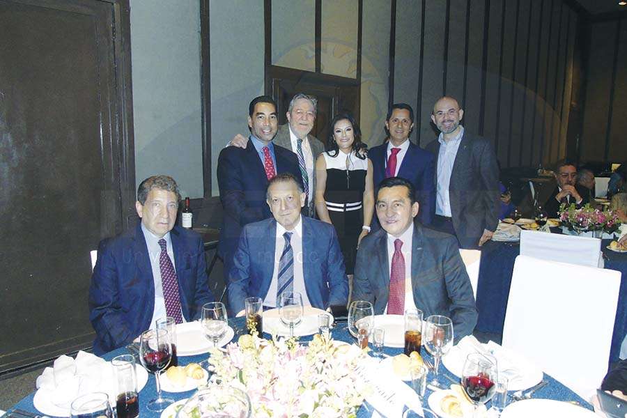 Rafael Aponte, Jorge Sales, Ana Laura Serrano, Joaquín Ramírez, Francisco Posada, Rafael García, Alex Pace y Edgar Solís