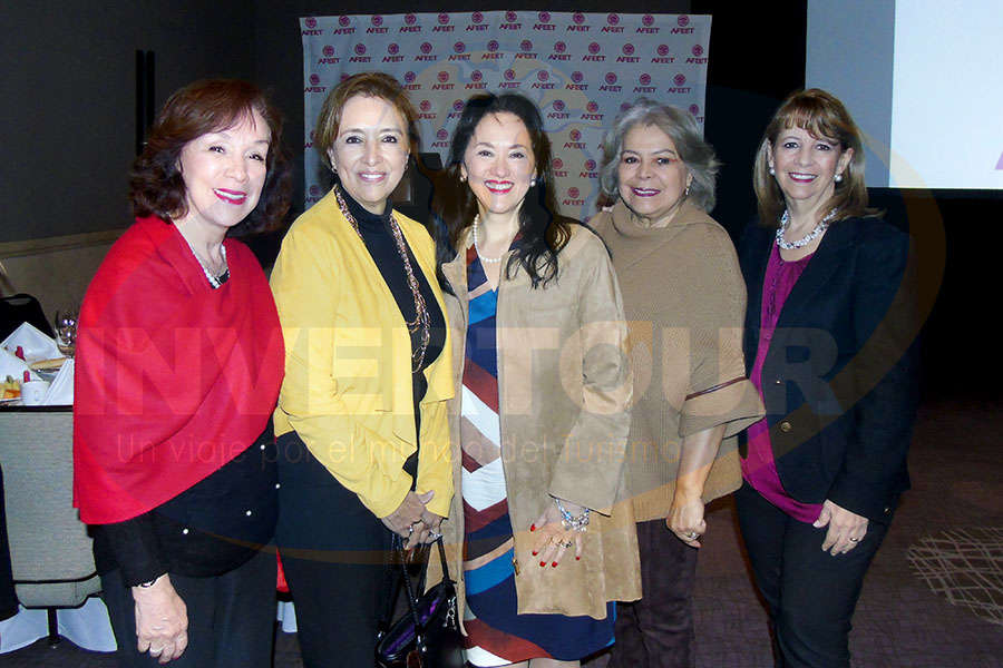 Teresita Muñoz, Carmen Torreblanca, Yarla Covarrubias, Guadalupe Camacho y Graciela Abud