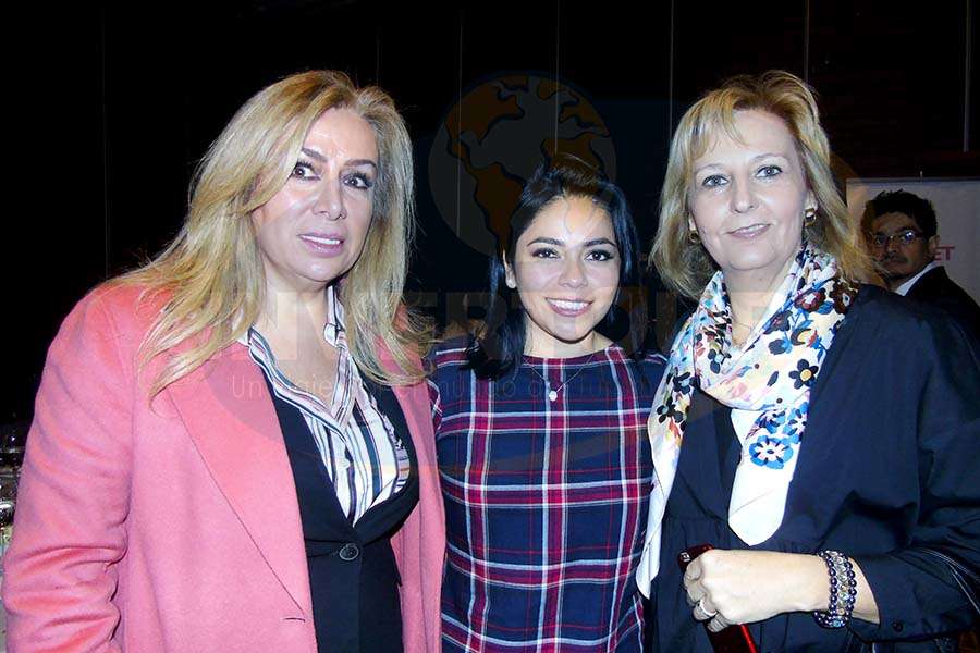 Magda Saldívar, Mariana Pérez y Begoña Fernández