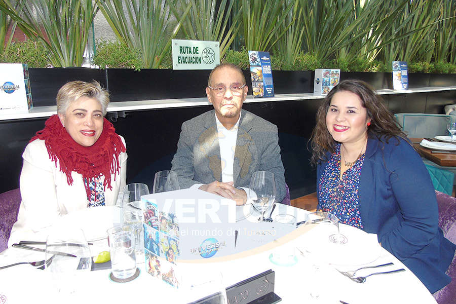 Elsa Castro, Carlos Salazar y Evelin Cuevas