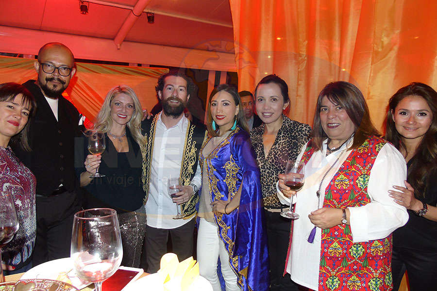 Martha Hernández, Lionel Francois, Analía Gill, Özer Türksoy, Ofelia Barrios, Angélica López, Feyhan Kaprali y Claudia Rodríguez
