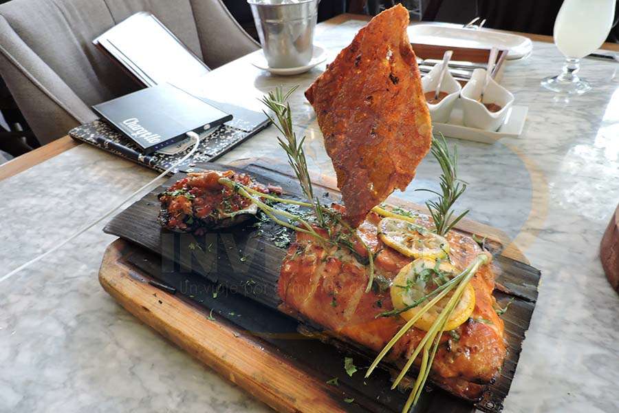 Salmón al cerdo