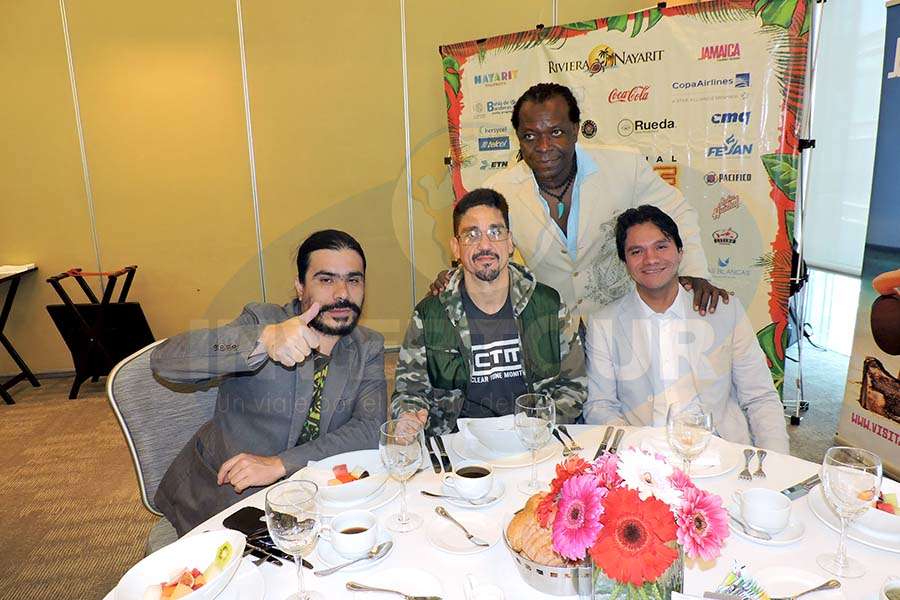 Teo Tillero, Pedro Ornelas, Kass Smith y Germán Escobedo