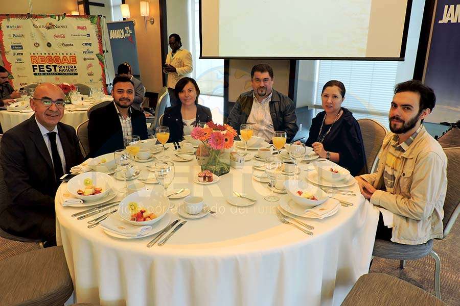 Erwin Romero, Ángel Sigüenza, Haydee Rodríguez, Julio Acosta, Rosa María Malagamba y Jorge Guadarrama