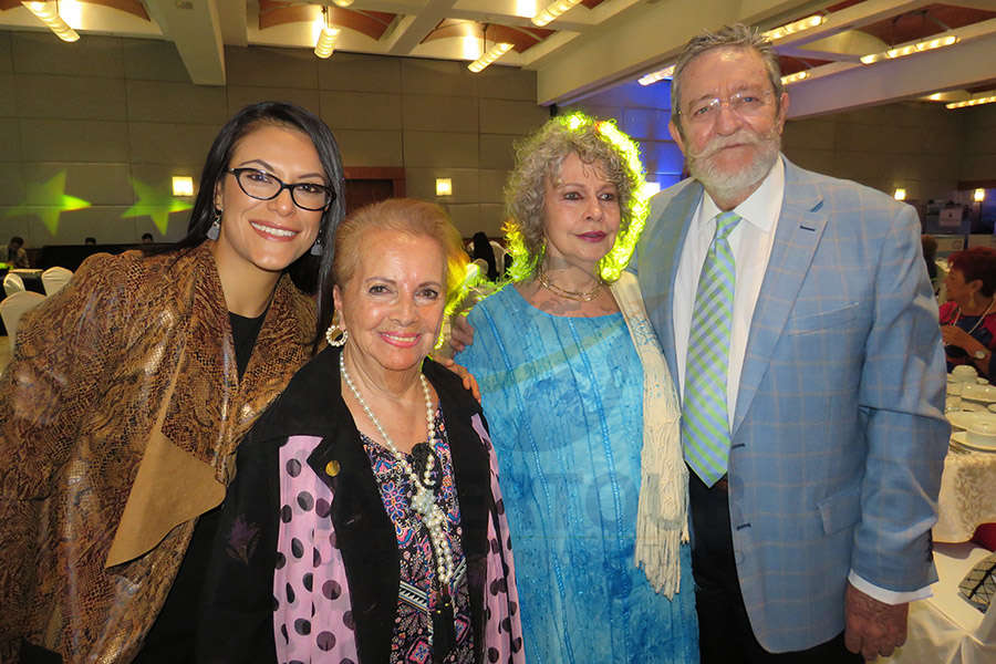 Ana Serrano, Emmita Lammoglia, Berenice Lozano y Jorge Sales Ana Serrano, Emmita Lammoglia, Berenice Lozano y Jorge Sales