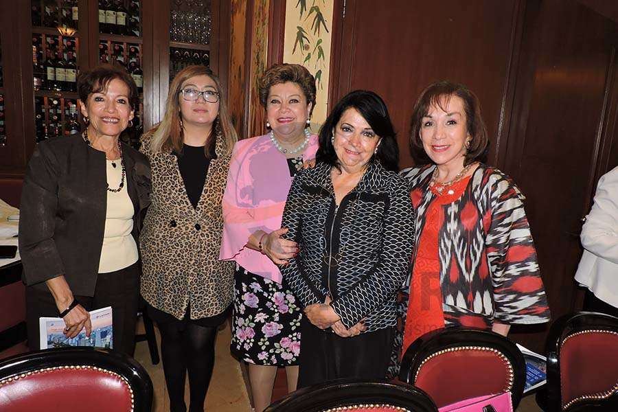 Lupita Cortés, Brisa Amaya, Rosario Castro, Rosy Bauer y Teresita Muñoz 