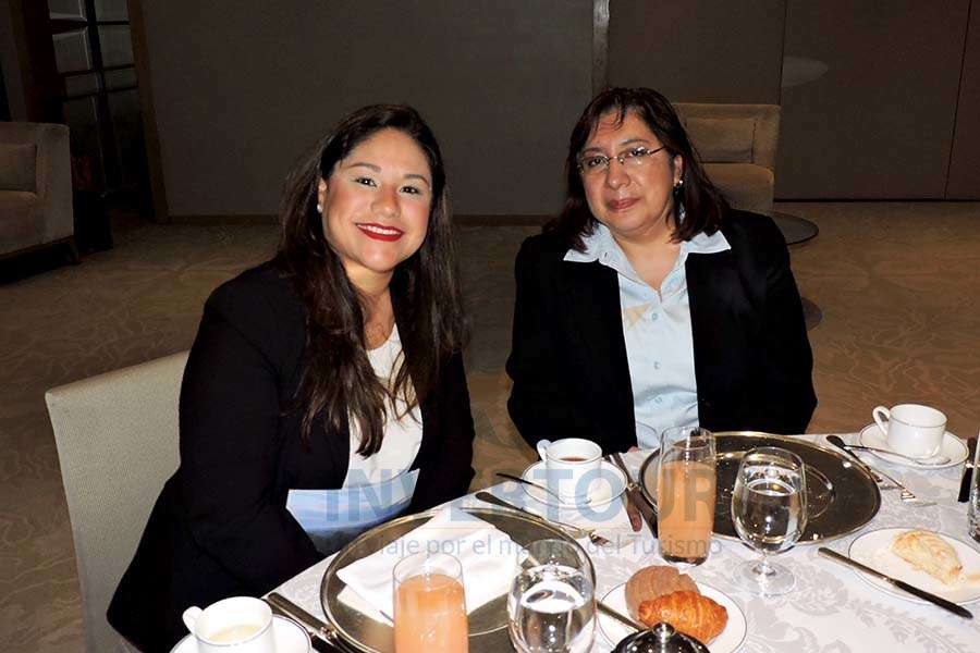 Dara Hernández y Elizabeth Lara