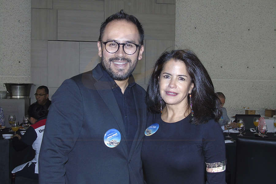 Jesús Martínez Jr. y Susy Orizaga