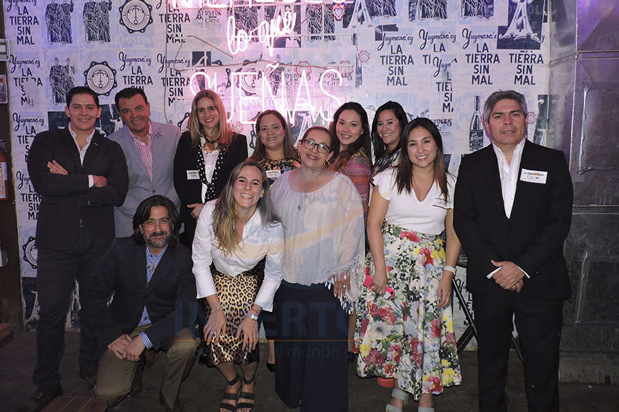 Miguel Miranda, Mauricio González, Pedro Berruecos, Martha Villegas, Stefanía Doglioni, Yulieth Rodríguez, Luz Adriana Latorre, Fernanda Ledesma, Mariana Briseño, Catalina García y Oscar Guzmán