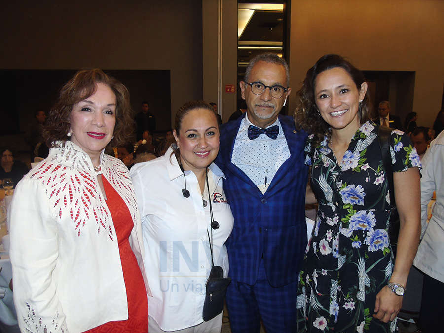 Teresita Muñoz, Gina Navarrete, Jaime Rogel y Blanca de la Garza 