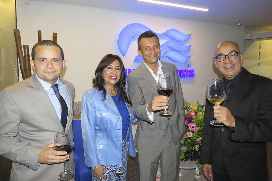 Mauricio Bustamante, Ruth Leal, Francisco Bravo y Erwin Romero