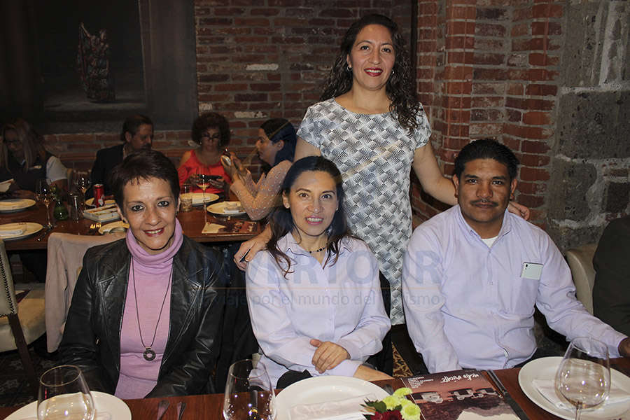 Nuria Maldonado, Araceli García, Marcela Sánchez y José Miguel Vanegas