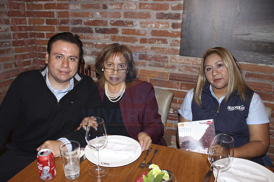 Iván Mancera, María Magdalena Andrade y Janet Calzadilla