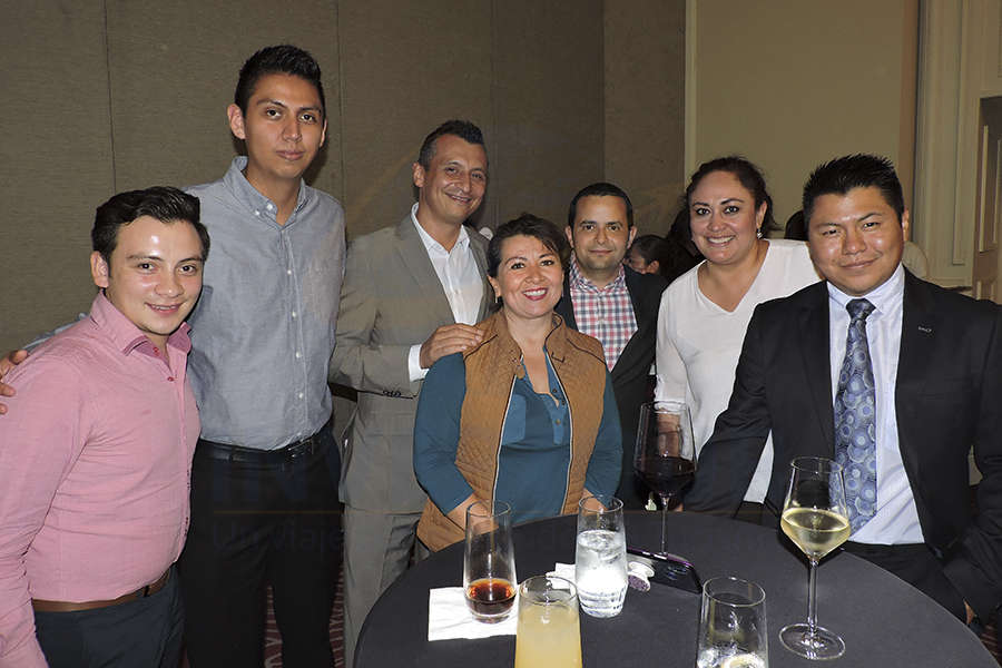 Víctor Jiménez, Raúl Martínez, Francisco Bravo, Samantha Vega, Mauricio Bustamante, Karla Coxtinica y César Carballo