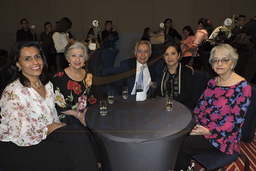 Nora Negroe, María Luisa Luengas, Rafael Galván, Toni Hop y Ana Soto