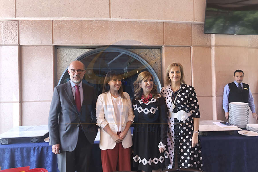 Juan López-Doriga, Isabel Alonso, Angélica Villalobos y Begoña Fernández