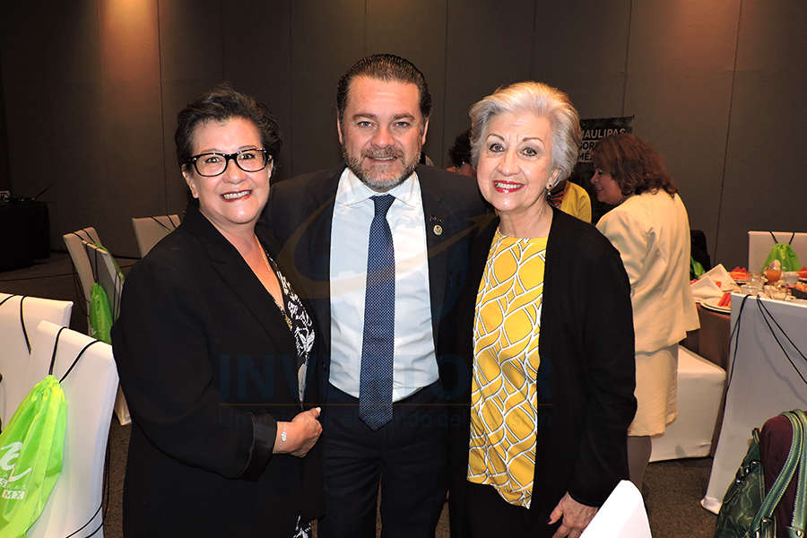 Edith Aguilar, Fernando Olivera y María Luisa Luengas