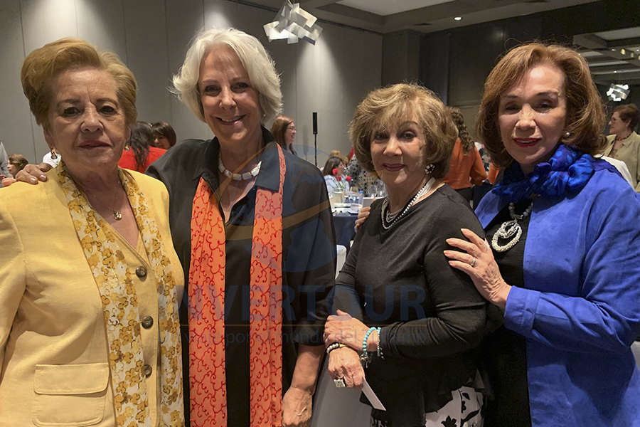 Silvia Fernández, Emilia Peña, Olga Arauz y Teresita Muñoz