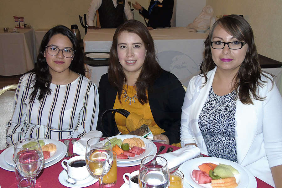 Bianca Mendoza, Yatziri Noria e Itzel Kuri
